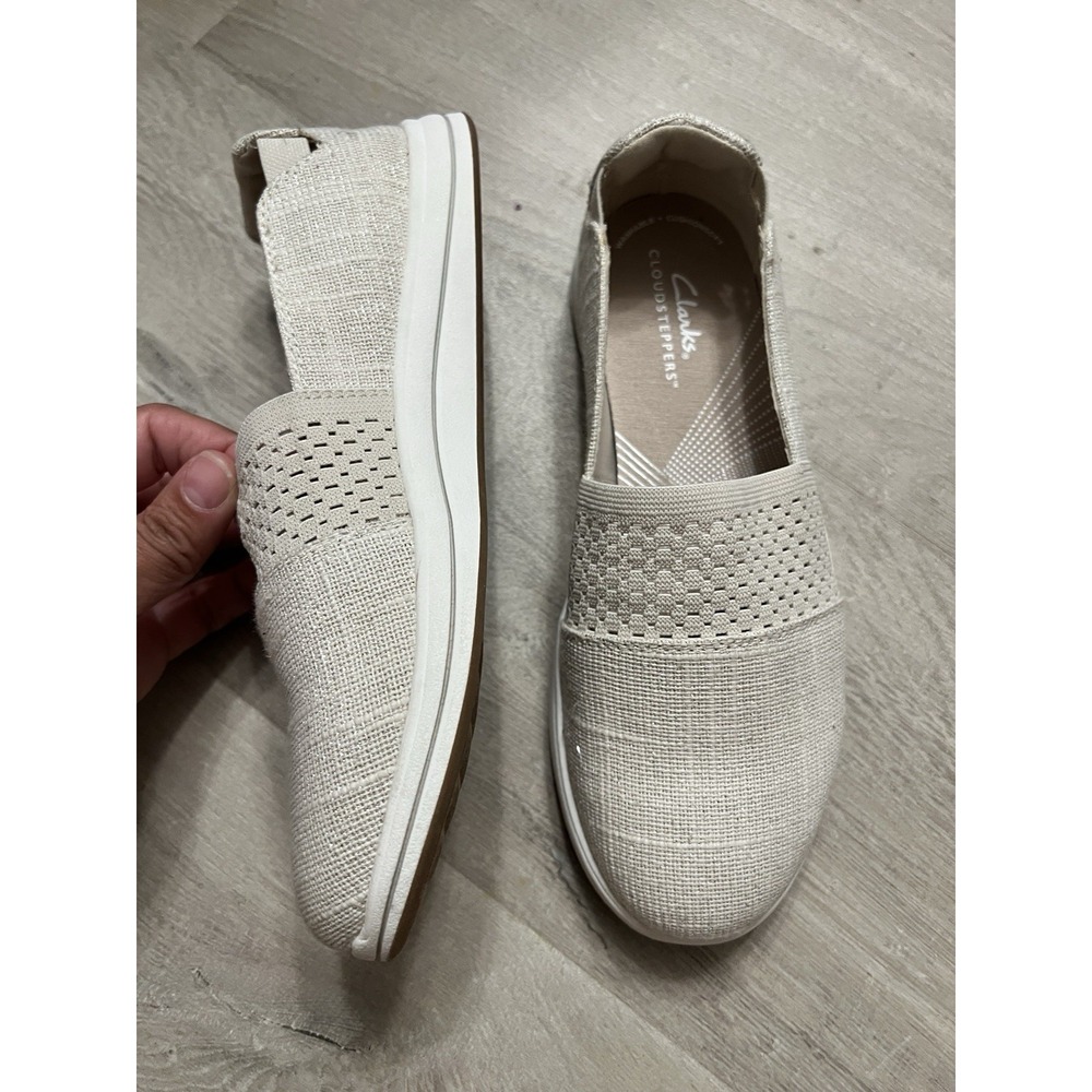 Clarks Cloud Steppers Slip On Shoes Breeze Metallic Natural Women's Loafers 7.5 - Picture 2 of 6